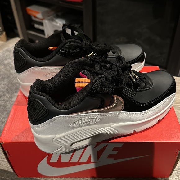 010 Nike Air Max - Picture 3 of 6